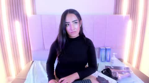 alice_26__ online show from April 8, 8:11 pm