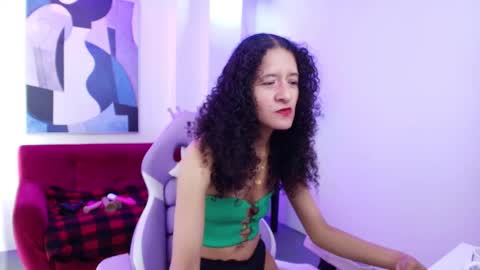 Alice  online show from December 17, 3:33 am