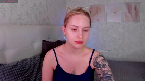 Alice online show from November 30, 10:36 pm