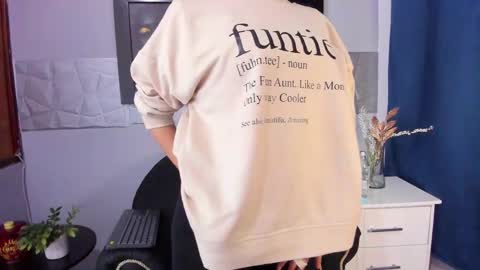  Alice Evans online show from January 2, 1:08 pm