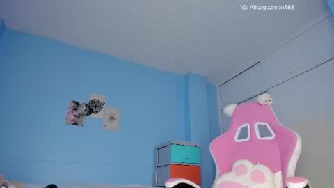 ALICE    Alice guzman online show from July 17, 10:35 pm