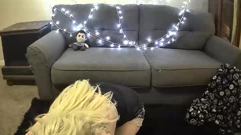 alice_leray online show from February 9, 5:19 am