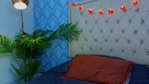 Alice  online show from November 24, 4:20 pm