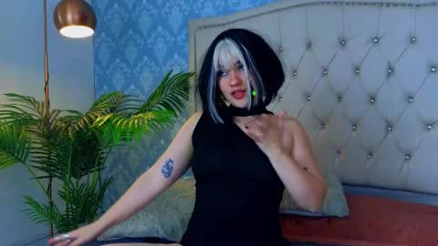 Alice  online show from November 15, 5:58 pm