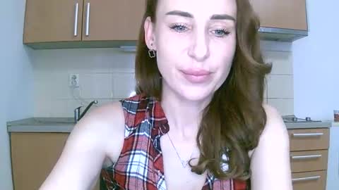 Alice Sewx online show from April 15, 1:11 pm