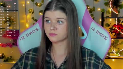 Alice online show from November 26, 4:08 pm