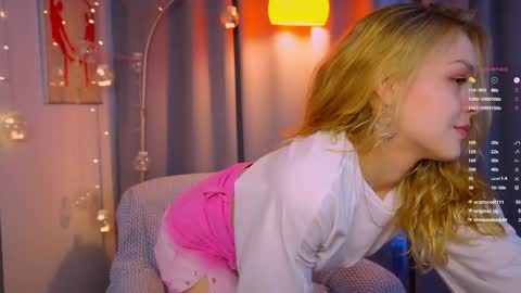 Alice  online show from April 8, 4:31 pm