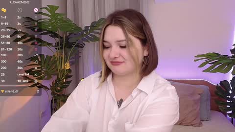 Snapshot of alice_walters chatting on January 16, 3:46 pm Alice online show from January 16, 3:46 pm