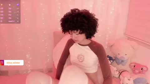 Alice  online show from November 10, 7:09 pm