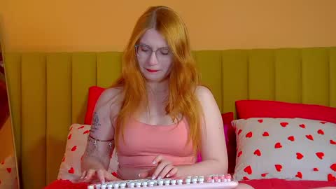 Alice online show from April 18, 7:18 pm