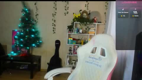 AliceCasey online show from December 5, 8:25 am