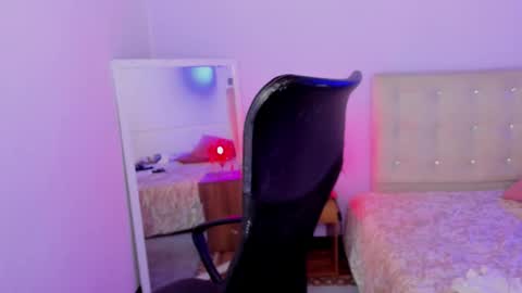 Snapshot of alicee6 chatting on October 17, 6:22 pm alice online show from October 17, 6:22 pm