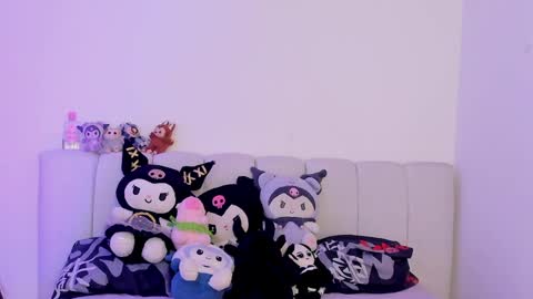 Alice  online show from April 8, 3:25 pm