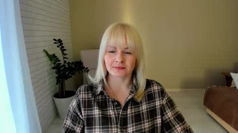 Alicee online show from February 9, 11:45 am