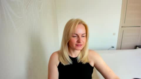 Alicee online show from March 17, 9:35 am