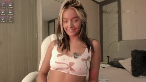 alicee_clark_ online show from April 19, 2:39 pm