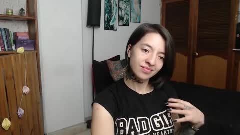 alicee_logan_ online show from February 8, 2:37 am