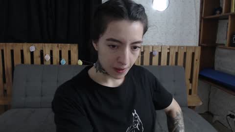 Snapshot of alicee_logan_ chatting on December 31, 2:40 am alicee_logan_ online show from December 31, 2:40 am