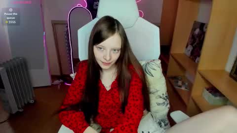 Alie online show from November 8, 7:24 am