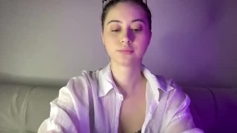 aliceinlustland online show from March 3, 6:58 pm