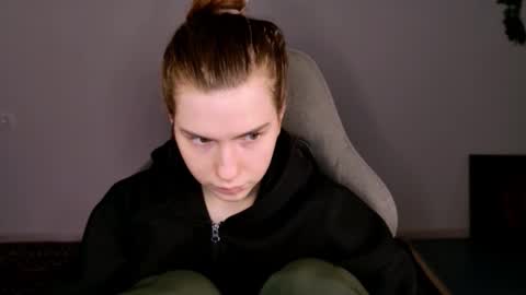 Alice online show from December 5, 5:40 am