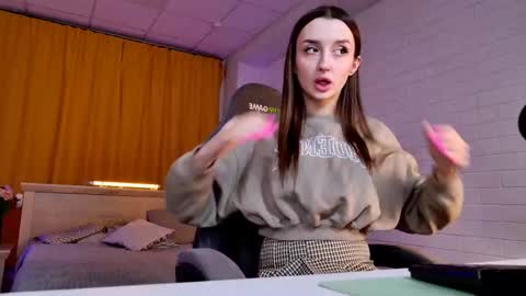 Alice online show from February 7, 1:15 pm