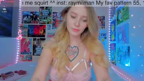 Snapshot of alicemilman chatting on January 4, 12:05 pm Alice  online show from January 4, 12:05 pm