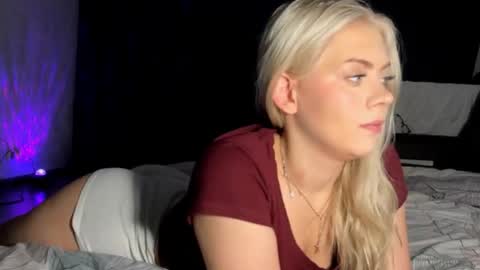 Snapshot of aliceoceaneyes chatting on October 20, 1:25 pm aliceoceaneyes online show from October 20, 1:25 pm