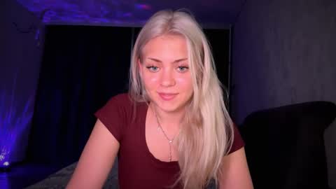 Snapshot of aliceoceaneyes chatting on October 12, 2:08 pm aliceoceaneyes online show from October 12, 2:08 pm