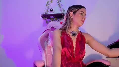 alice online show from December 14, 1:33 am