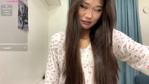 alicevelt online show from April 13, 7:58 pm