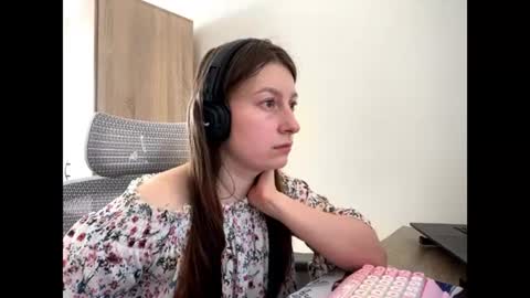 Jenny online show from June 23, 4:27 pm