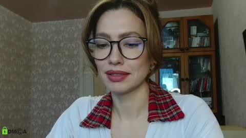 Alicia online show from December 18, 5:45 am