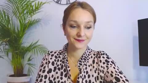 Alicia online show from November 21, 8:05 am