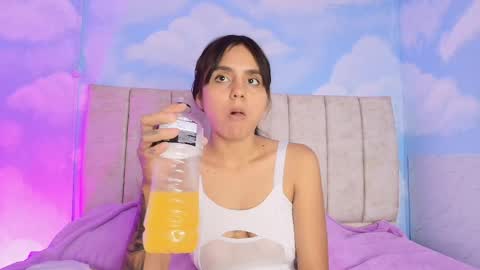 Aliclark online show from April 18, 7:07 pm