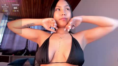 Snapshot of aliice_smithh chatting on December 3, 12:05 pm Alice online show from December 3, 12:05 pm