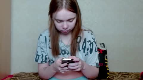 Alice online show from November 24, 5:59 pm