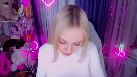 alinaocean online show from April 19, 3:45 pm