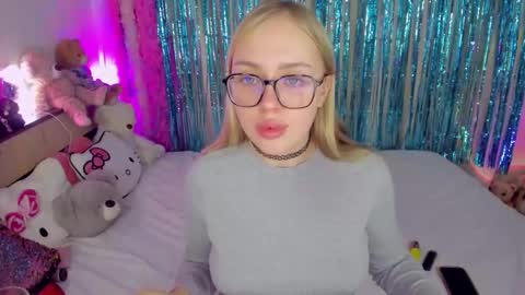 alinaocean online show from November 11, 5:54 pm