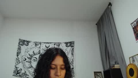 Snapshot of alinawoolf_ chatting on March 8, 4:52 am  Ali  online show from March 8, 4:52 am