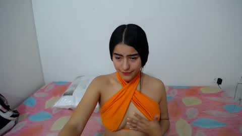 Snapshot of alis_jones__ chatting on February 7, 2:15 pm Alis jines online show from February 7, 2:15 pm