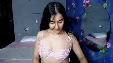 Snapshot of alis_jones__ chatting on September 12, 5:42 pm Alis jines online show from September 12, 5:42 pm