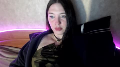 alisaadoll online show from March 15, 12:07 pm