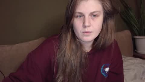 alisaxxxshy online show from November 21, 10:45 pm