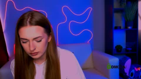 Alisha online show from May 19, 11:06 am