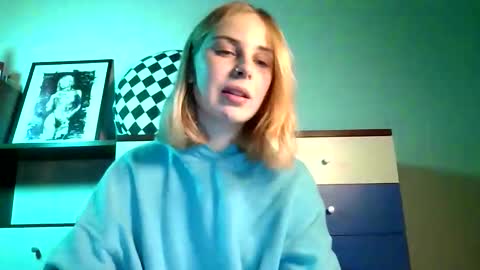 Snapshot of alismoona chatting on October 22, 9:20 pm Alisa online show from October 22, 9:20 pm