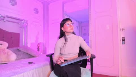 Alison Fishert online show from February 25, 12:05 pm