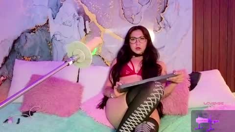 Mia online show from April 18, 7:58 pm