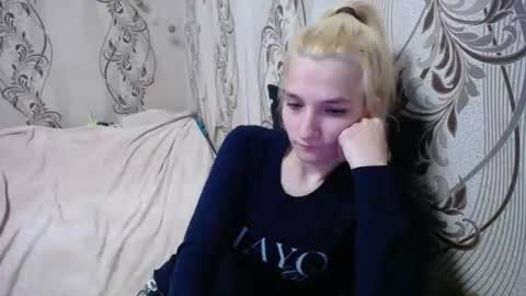 alissaclent online show from May 14, 8:47 pm