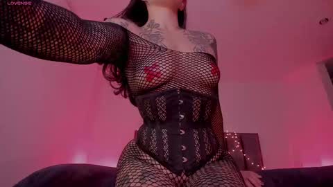 Snapshot of alisson_rocker chatting on September 26, 2:31 am    online show from September 26, 2:31 am